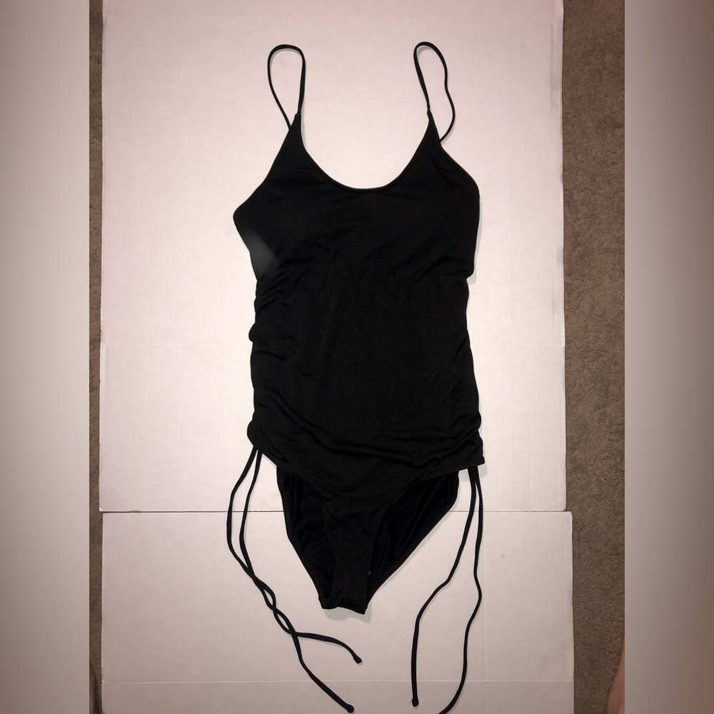 Summer Mae Spaghetti Strap One Piece Swimsuit Women’s size XL BLACK